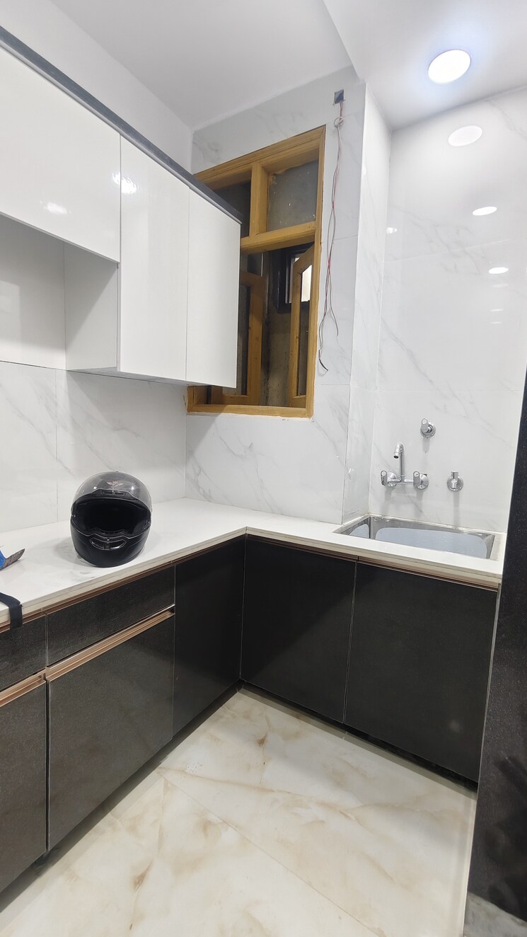 Kitchen, govindpuri 3 Bedroom 900 Sq.Ft. Builder Floor In Govindpuri Delhi 8878201