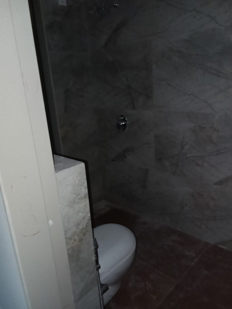 Bathroom, roop-apartments 3 Bedroom 1638 Sq.Ft. Apartment In Chembur Mumbai 8878174