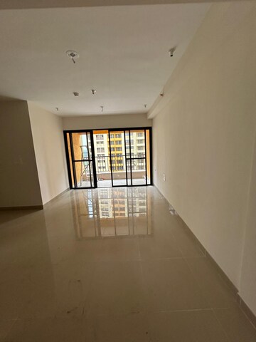 Room in 3 BHK Apartment at Magarpatta Riverview City, Loni Kalbhor – for Rent