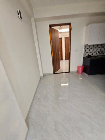 Furnished Amenities in 3 BHK Builder Floor at Sector 9 – for Rent