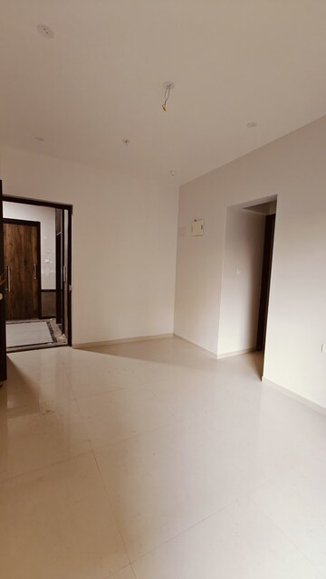 Room in 1 BHK Apartment at Goregaon West – for Sale