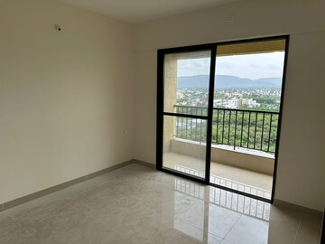 Room in 2 BHK Apartment at Magarpatta Riverview City, Loni Kalbhor – for Rent