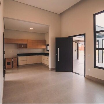 Room in 2.5 BHK Builder Floor at Sector 33 – for Sale