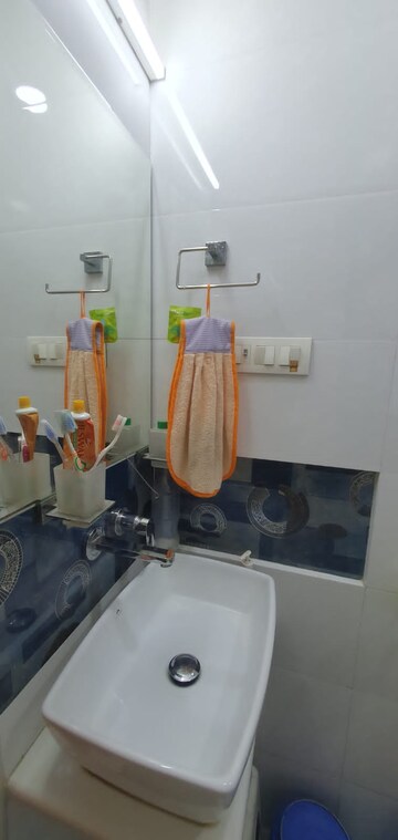 Bathroom in 4 BHK Apartment at Chembur – for Sale