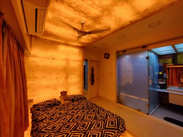 Bedroom in 4 BHK Apartment at Chembur – for Sale