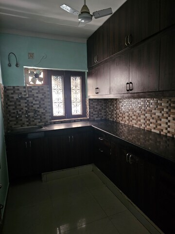 2 BHK Builder Floor For Rent in Sector 7