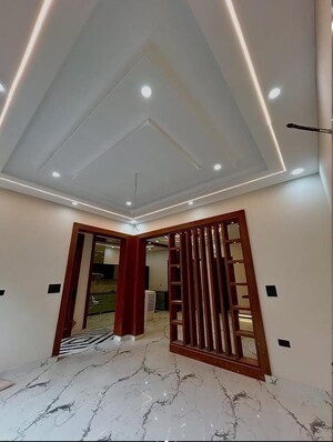 Room in 3 BHK Builder Floor at Sector 28 – for Sale