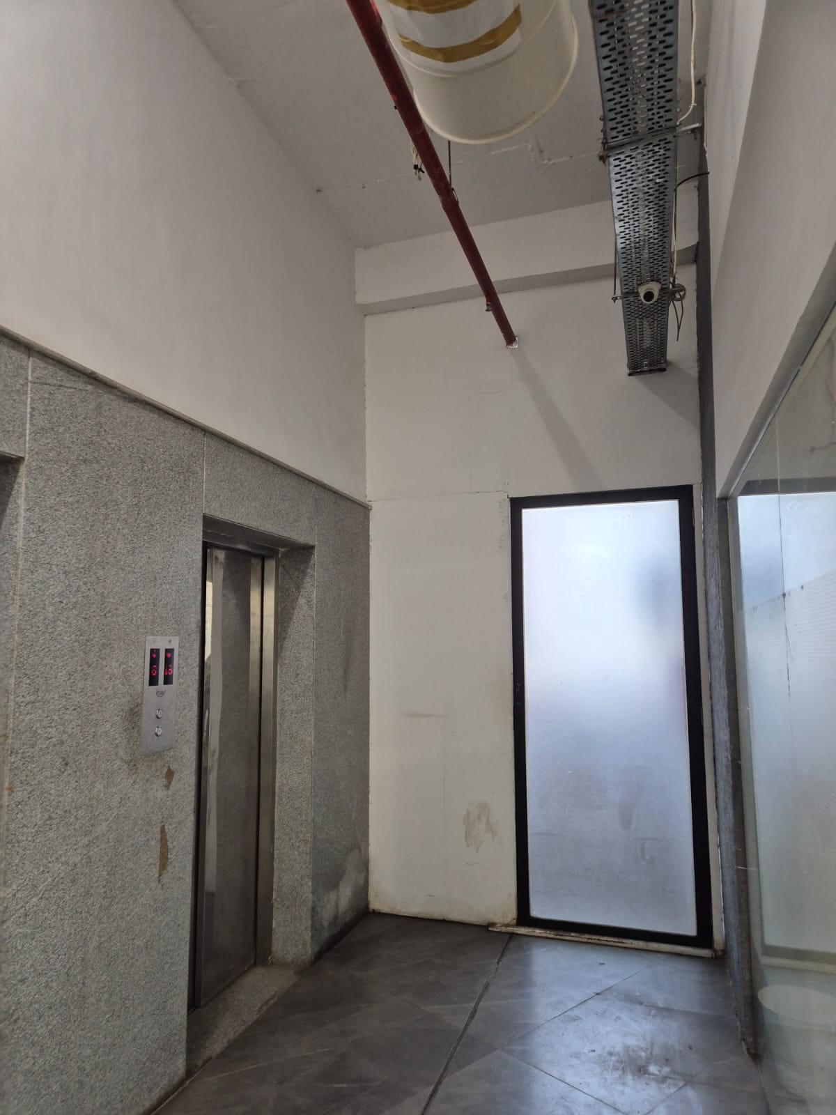 Office Space For Rent in Sun Paradise