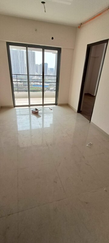Room in 2 BHK Apartment at Amisha Empire, Mira Road – for Rent