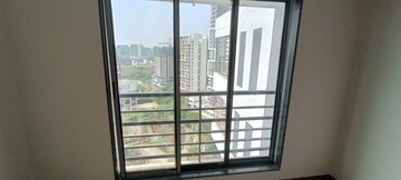 Room in 2 BHK Apartment at Amisha Empire, Mira Road – for Rent