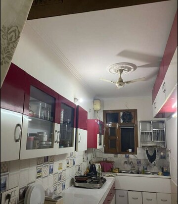 Master Bedroom in 1 BHK Builder Floor at Sector 38 – for Rent
