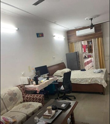 Living Room in 1 BHK Builder Floor at Sector 38 – for Rent