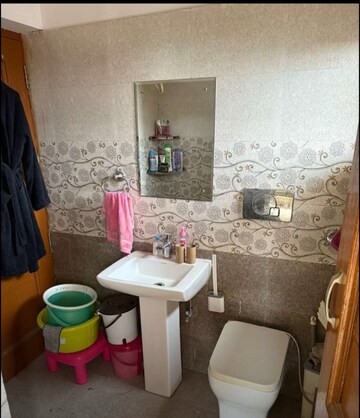 Master Bedroom in 1 BHK Builder Floor at Sector 38 – for Rent