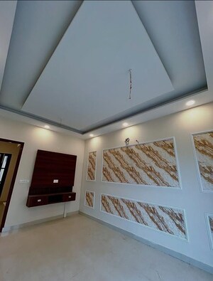 Furnished Amenities in 2.5 BHK Builder Floor at Sector 35 – for Sale