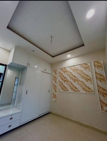 Master Bedroom in 2.5 BHK Builder Floor at Sector 35 – for Sale