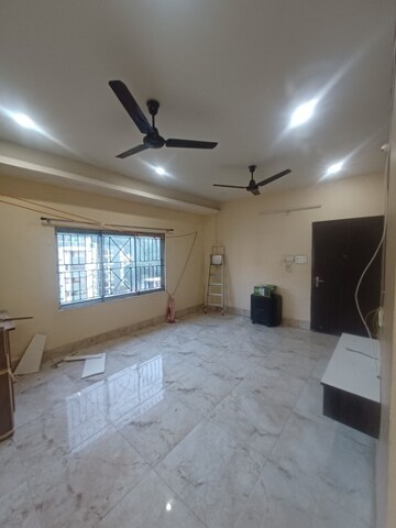 Living Room in 3 BHK Apartment at Geeta Nagar – for Rent