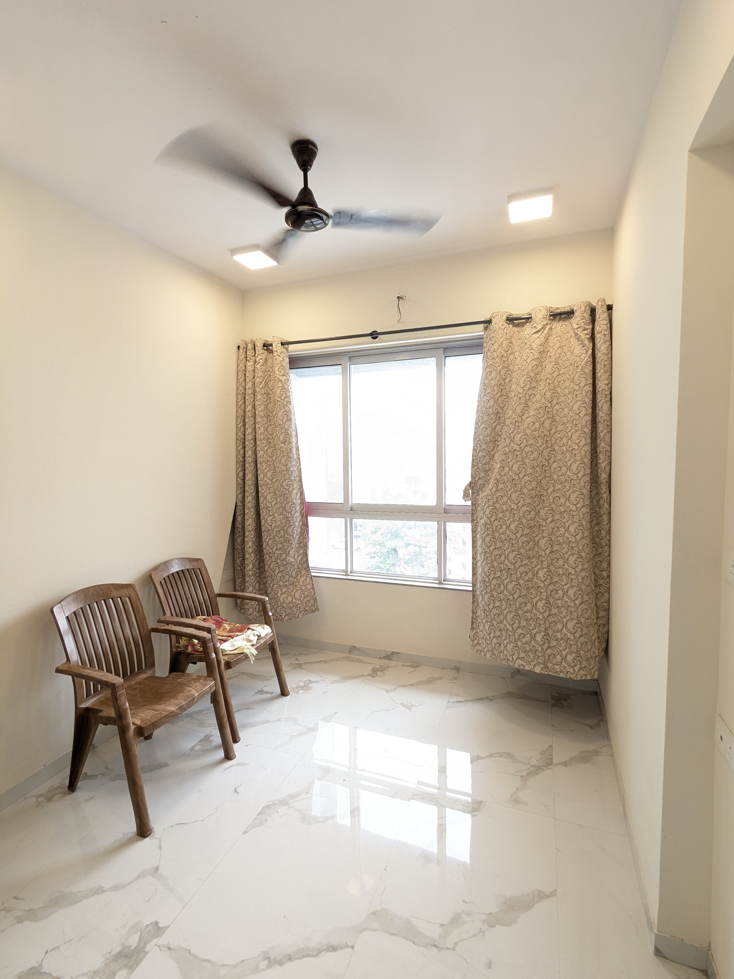 1 BHK Apartment For Rent in Dotom Isle