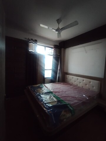 Bedroom in 3 BHK Apartment at Amolik Heights, Sector 88 – for Rent