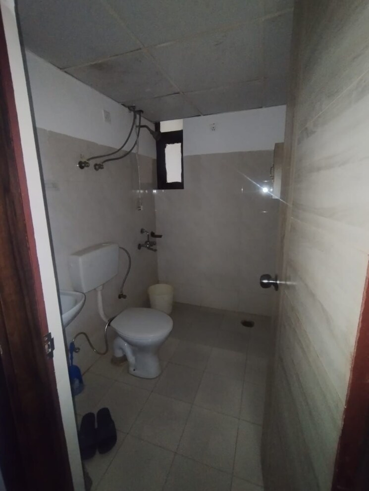 Bathroom, amolik-heights 3 Bedroom 745 Sq.Ft. Apartment In Sector 88 Faridabad 8878624