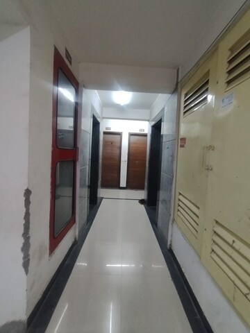 Building Lobby in 3 BHK Apartment at Amolik Heights, Sector 88 – for Rent