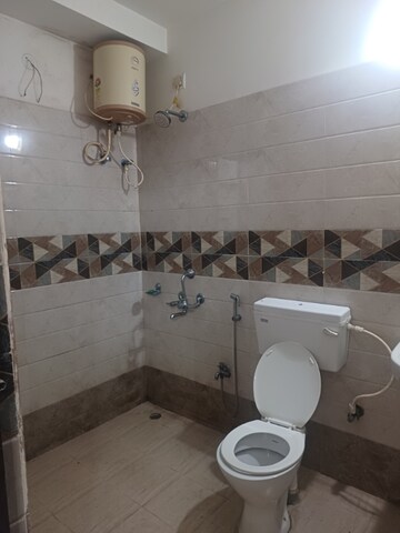 Attached Bathroom in 3 BHK Apartment at Geeta Nagar – for Rent