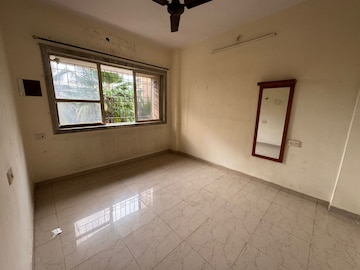 Room in 1 BHK Apartment at Bhoomi Classic, Malad West – for Rent