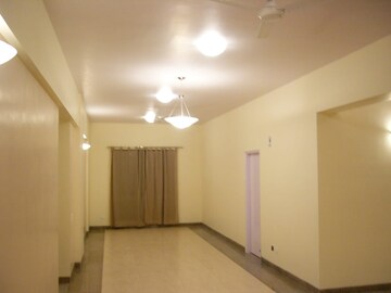 Room in 2 BHK Apartment at New Town – for Rent