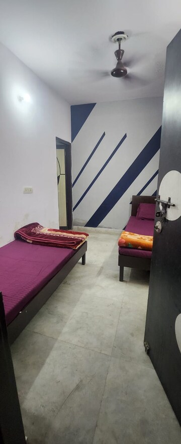 Room in  Pg at Laxmi Nagar – for Rent