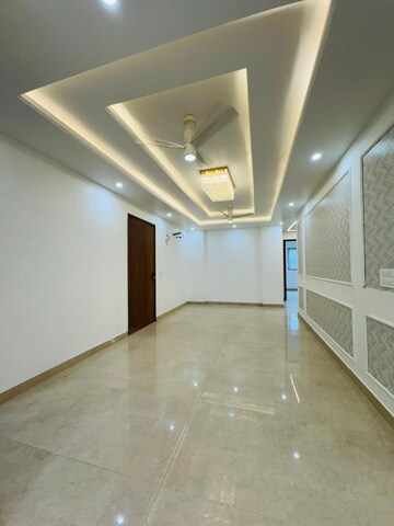 Room in 4 BHK Builder Floor at Ansal API Esencia, Sector 67 – for Sale