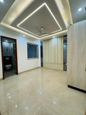 Room in 4 BHK Builder Floor at Ansal API Esencia, Sector 67 – for Sale