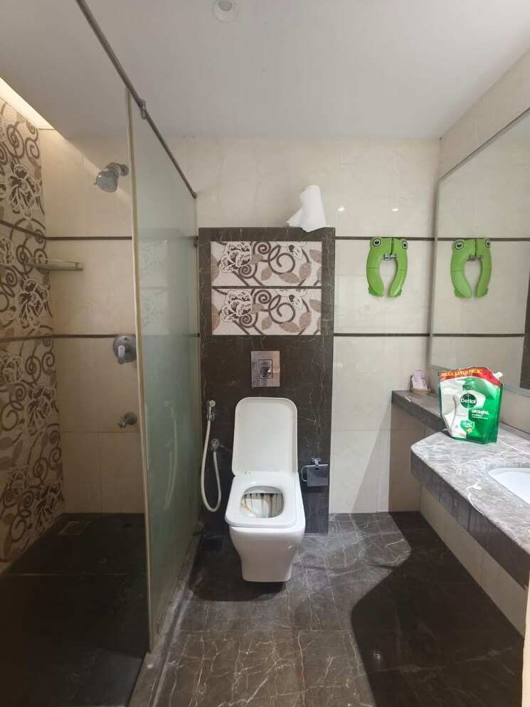 Bathroom, puravankara-purva-vantage 3 Bedroom 1850 Sq.Ft. Apartment In Hsr Layout Bangalore 8879131