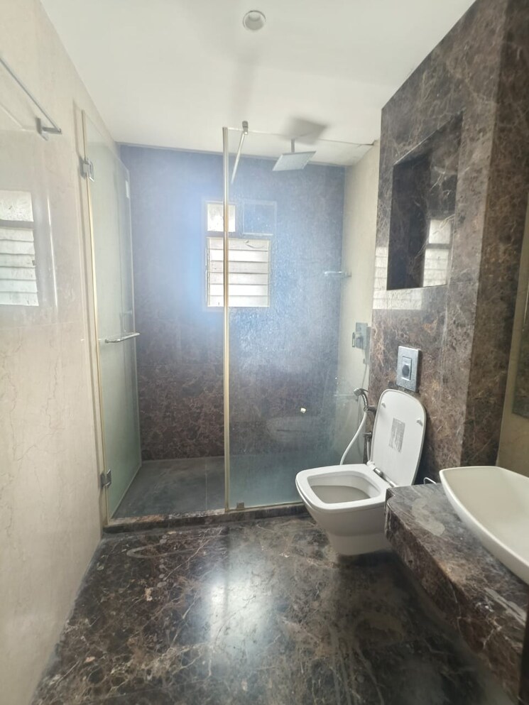 Bathroom, puravankara-purva-vantage 3 Bedroom 1850 Sq.Ft. Apartment In Hsr Layout Bangalore 8879131