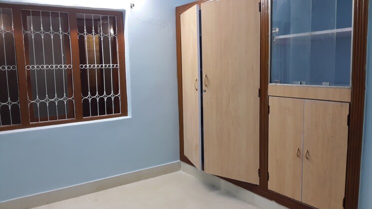 Room, rt nagar 1 Bedroom 650 Sq.Ft. Independent House In Rt Nagar Bangalore 8879327