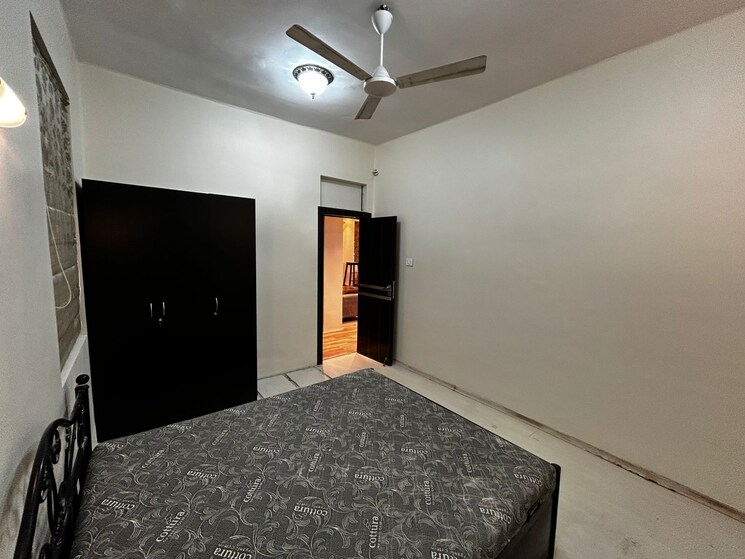 Bedroom, anandashram-chs-girgaon 3 Bedroom 1050 Sq.Ft. Apartment In Girgaon Mumbai 8879427