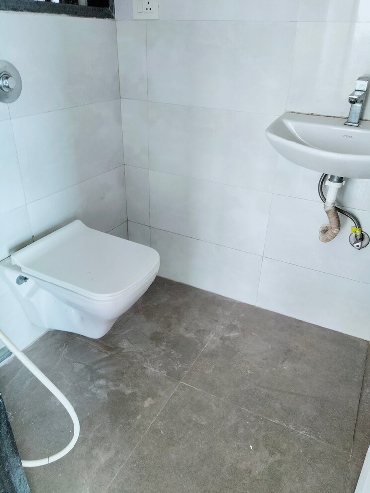 Bathroom, karmvir-avant-sky-villa 2 Bedroom 660 Sq.Ft. Apartment In Goregaon East Mumbai 8879366