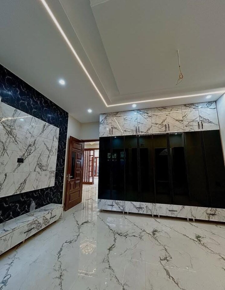 Exterior View, sector 29 3.5 Bedroom 2700 Sq.Ft. Builder Floor In Sector 29 Faridabad 8879448