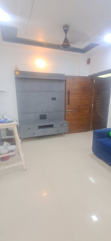 Furnished Amenities in 2 BHK Apartment at Liberty Garden, Malad West – for Rent