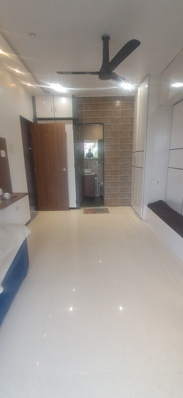 Furnished Amenities in 2 BHK Apartment at Liberty Garden, Malad West – for Rent