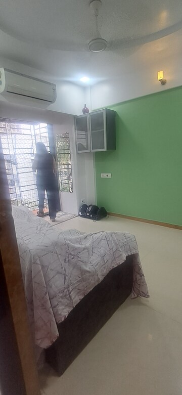 Furnished Amenities in 2 BHK Apartment at Liberty Garden, Malad West – for Rent