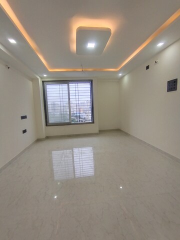 Furnished Amenities in 2 BHK Apartment at Powai – for Rent
