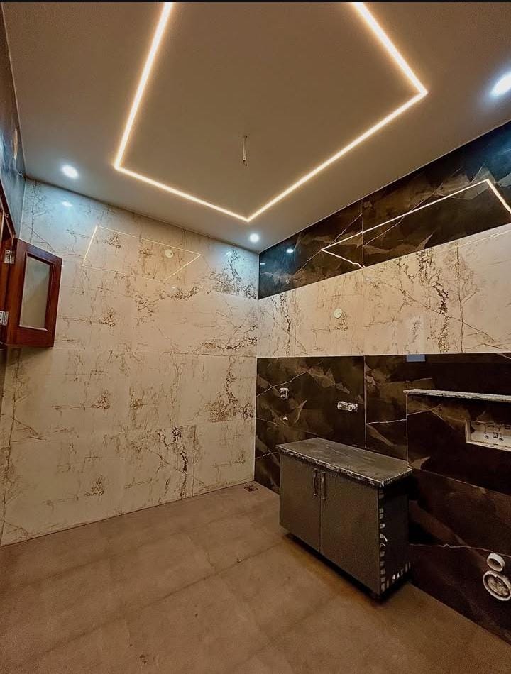 2 BHK + Pooja Room,Servant Room Builder Floor For Rent in Building Floor 