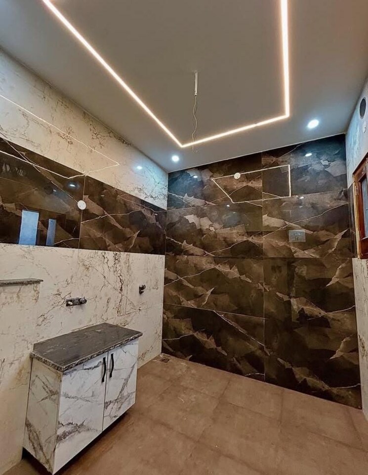 Master Bedroom, sector 33 2 Bedroom 2500 Sq.Ft. Builder Floor In Sector 33 Faridabad 8879576