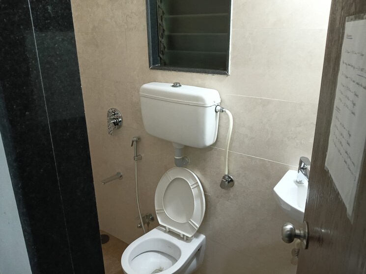 Bathroom, bhoomi-samarth-b-wing 1 Bedroom 451 Sq.Ft. Apartment In Goregaon East Mumbai 8879858