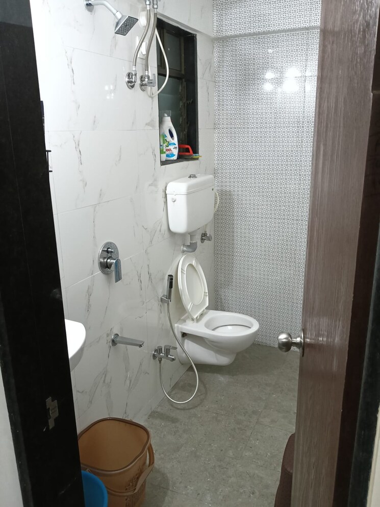 Bathroom, bhoomi-samarth-b-wing 1 Bedroom 451 Sq.Ft. Apartment In Goregaon East Mumbai 8879858