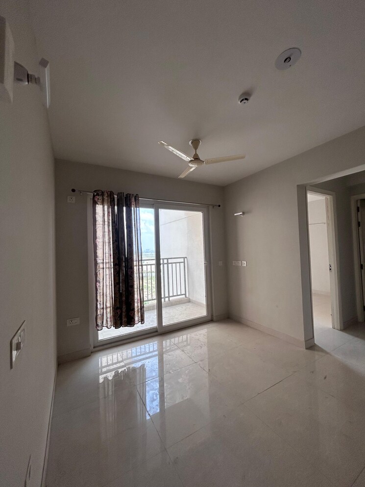 Room, eldeco-live-by-the-greens 2 Bedroom 676 Sq.Ft. Apartment In Sector 150 Noida 8879881