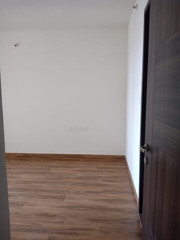 Room in 2 BHK Apartment at Empire Square, Chinchwad – for Rent