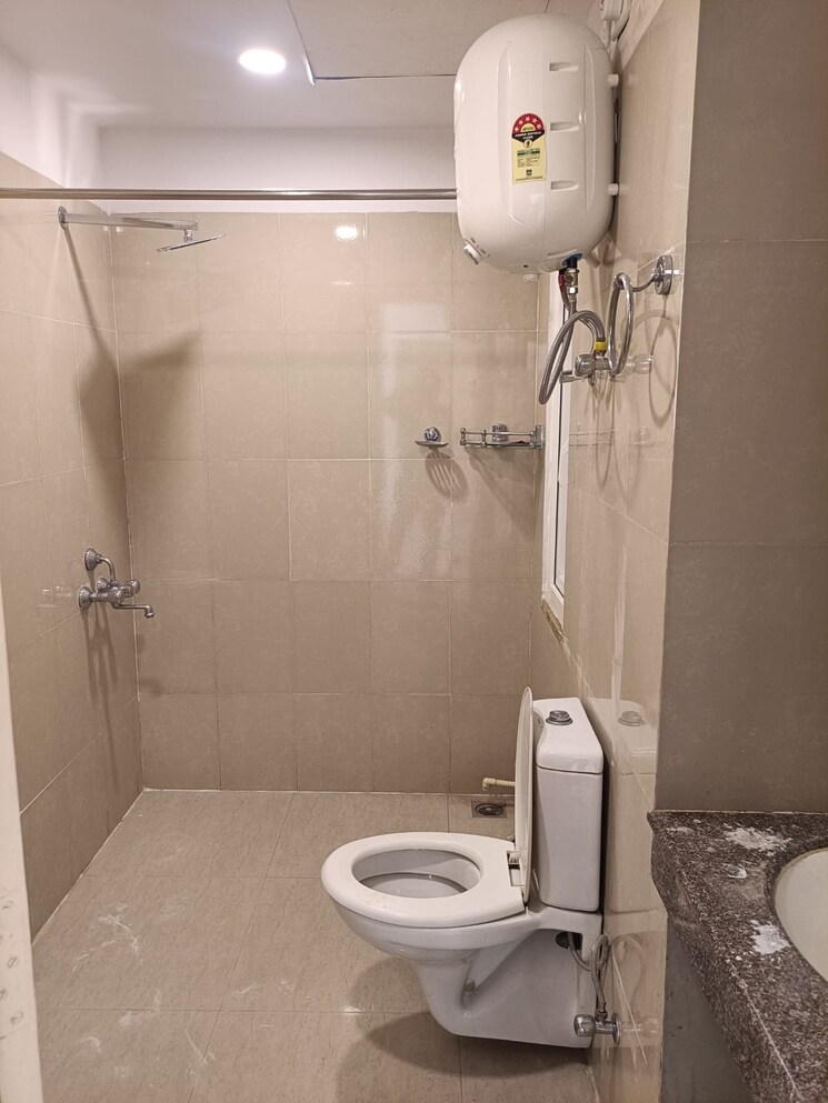 Bathroom, emaar-palm-hills 3 Bedroom 1450 Sq.Ft. Apartment In Sector 77 Gurgaon 8879992