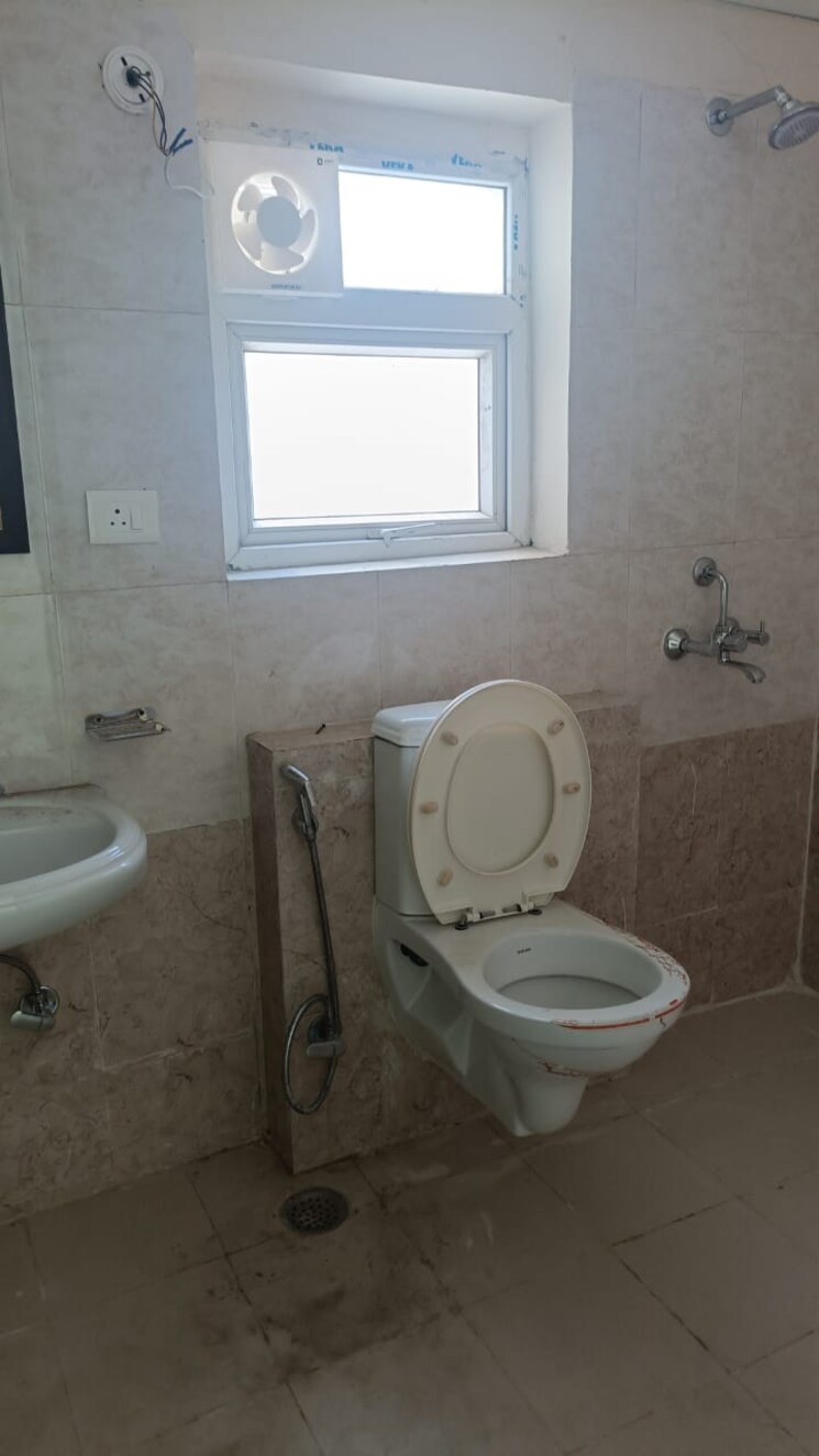Bathroom, sikka-kaamna-greens 2 Bedroom 840 Sq.Ft. Apartment In Sector 143a Noida Noida 8880024
