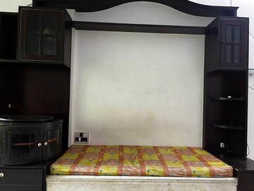 Bedroom in 2 BHK Builder Floor at Juhu – for Rent