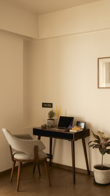 Living Room in 2 BHK Builder Floor at Juhu – for Rent